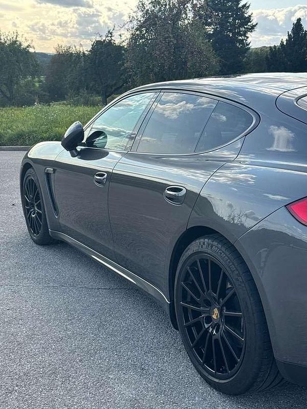 Gebraucht Porsche Panamera 300 PS (220 kW) 2014 Kleinwagen
