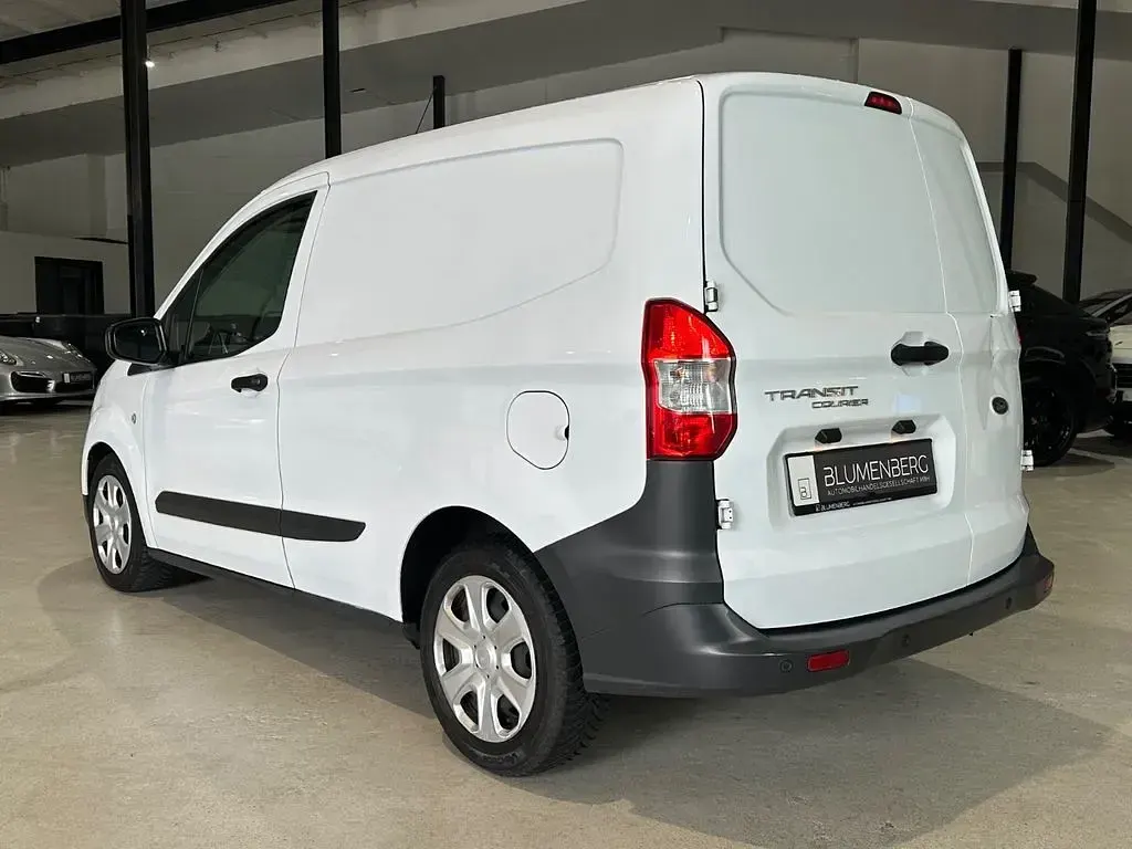Gebraucht Ford Transit Trend 101 PS (74 kW) 2022 Weiß Van / Kleinbus