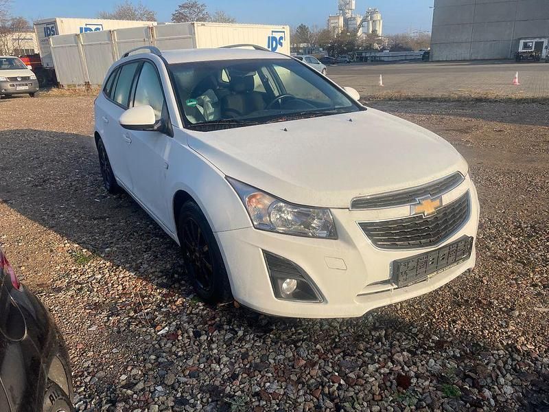 Gebraucht Chevrolet Cruze LT 131 PS (96 kW) 2013 Weiß Kombi