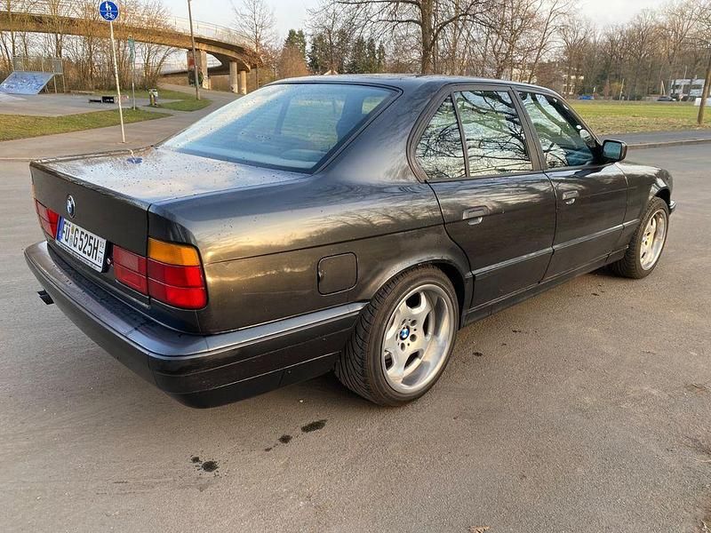 Gebraucht BMW 525 Shadowline 192 PS (141 kW) 1990 Schwarz Limousine