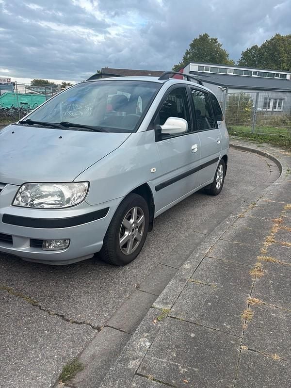 Silber Gebraucht 2006 Hyundai Matrix Van / Kleinbus | 2.200 € - Bild 1/4