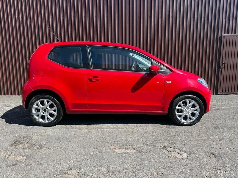 Second-hand VW up! move up! 75 CP (55 kW) 2012 Roșu Hatchback