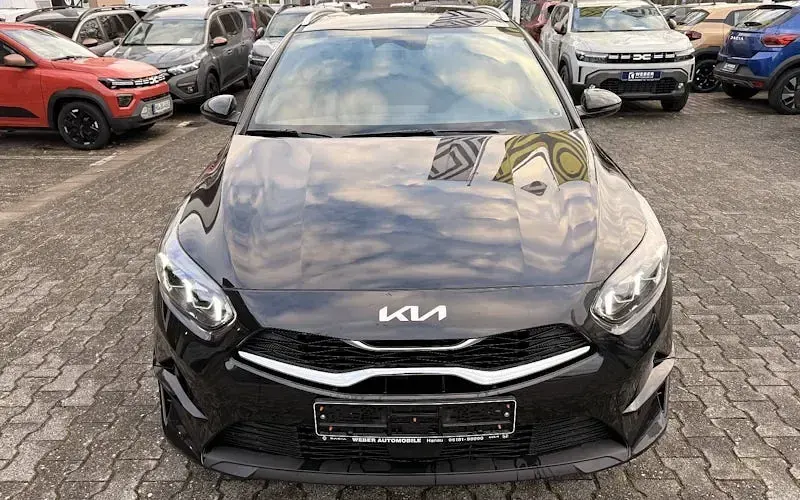 Neu Kia Ceed Sportswagon 100 PS (73 kW) 2025 Schwarz Kombi