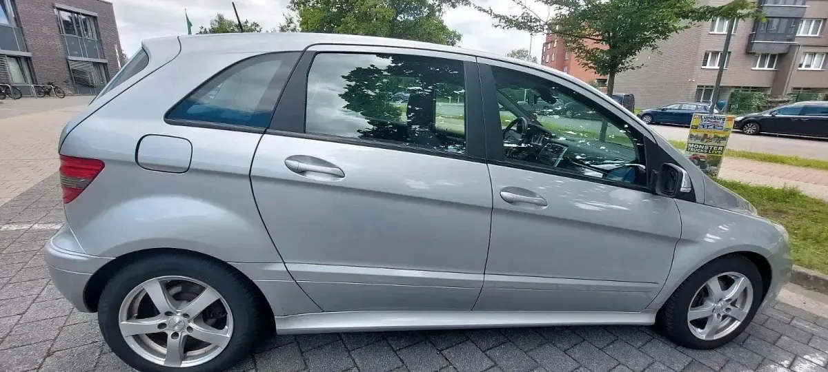 Gebraucht Mercedes B180 109 PS (80 kW) 2008 Grau Van / Kleinbus
