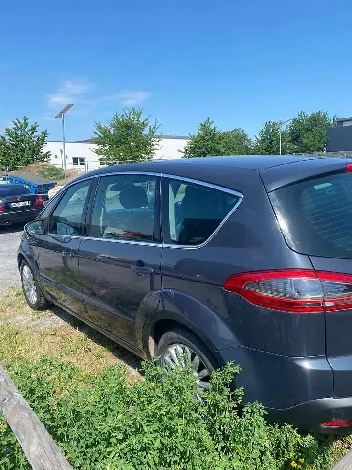 Gebraucht Ford Galaxy Trend 163 PS (119 kW) 2012 Schwarz Van / Kleinbus