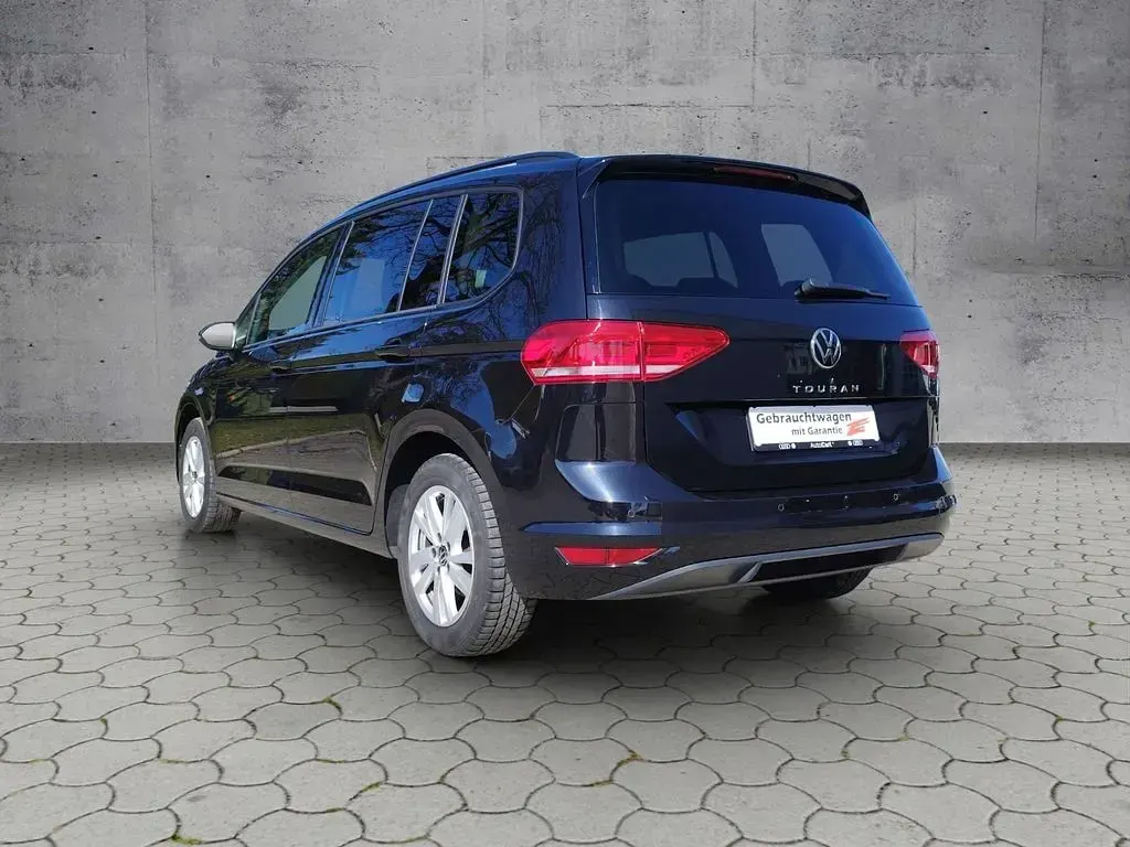 Gebraucht VW Touran Comfortline 150 PS (110 kW) 2022 Deep black perleffekt Van / Kleinbus