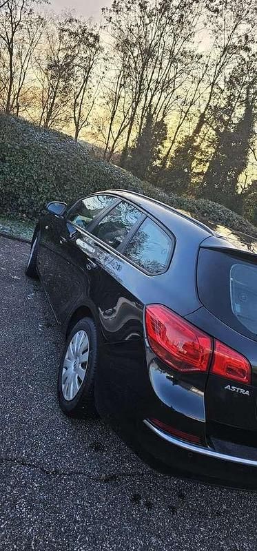 Gebraucht Opel Astra 131 PS (96 kW) 2013 Kombi