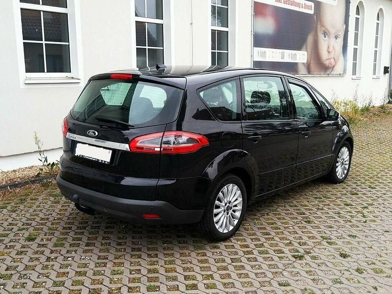 Gebraucht Ford S-MAX Titanium 150 PS (110 kW) 2014 Schwarz Van / Kleinbus