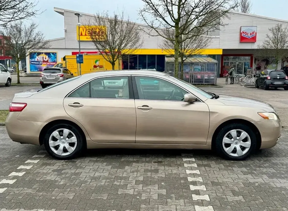 Gebraucht Toyota Camry 157 PS (115 kW) 2008 Gold Limousine