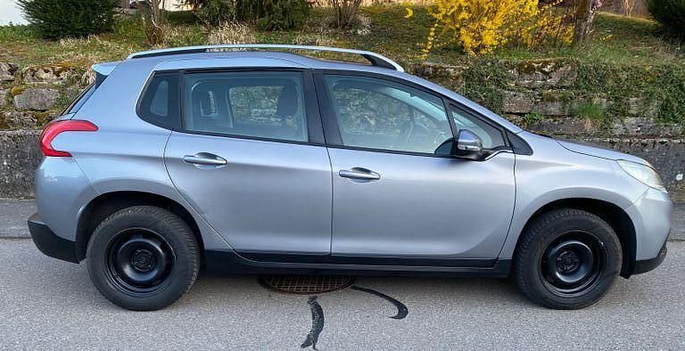 Gebraucht Peugeot 2008 Active 92 PS (67 kW) 2014 Grau SUV