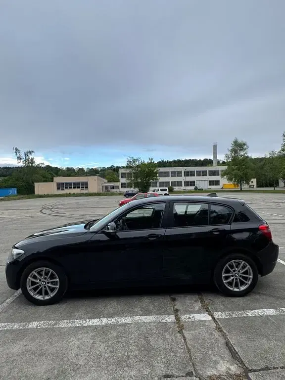 Gebraucht BMW 116 136 PS (100 kW) 2012 Schwarz Kleinwagen