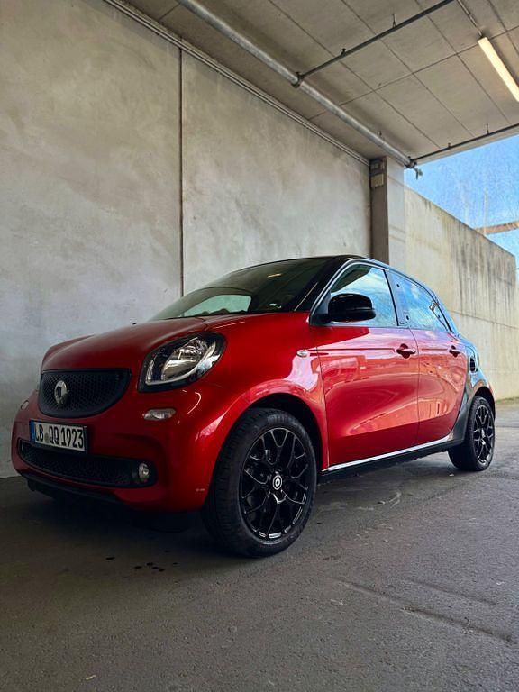 Gebraucht 2015 Smart ForFour Edition #1 Limousine | 6.449 € (Fairer Preis) - Bild 1/4