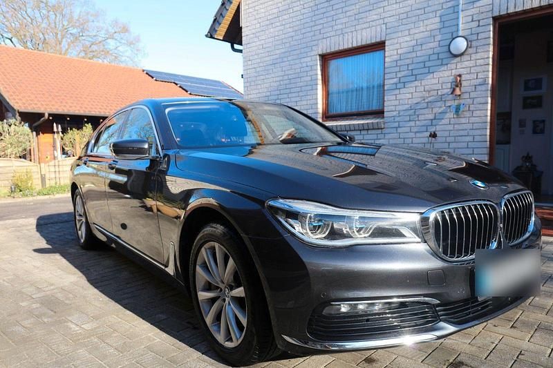 Gebraucht BMW 740 Executive 320 PS (235 kW) 2016 Schwarz Limousine