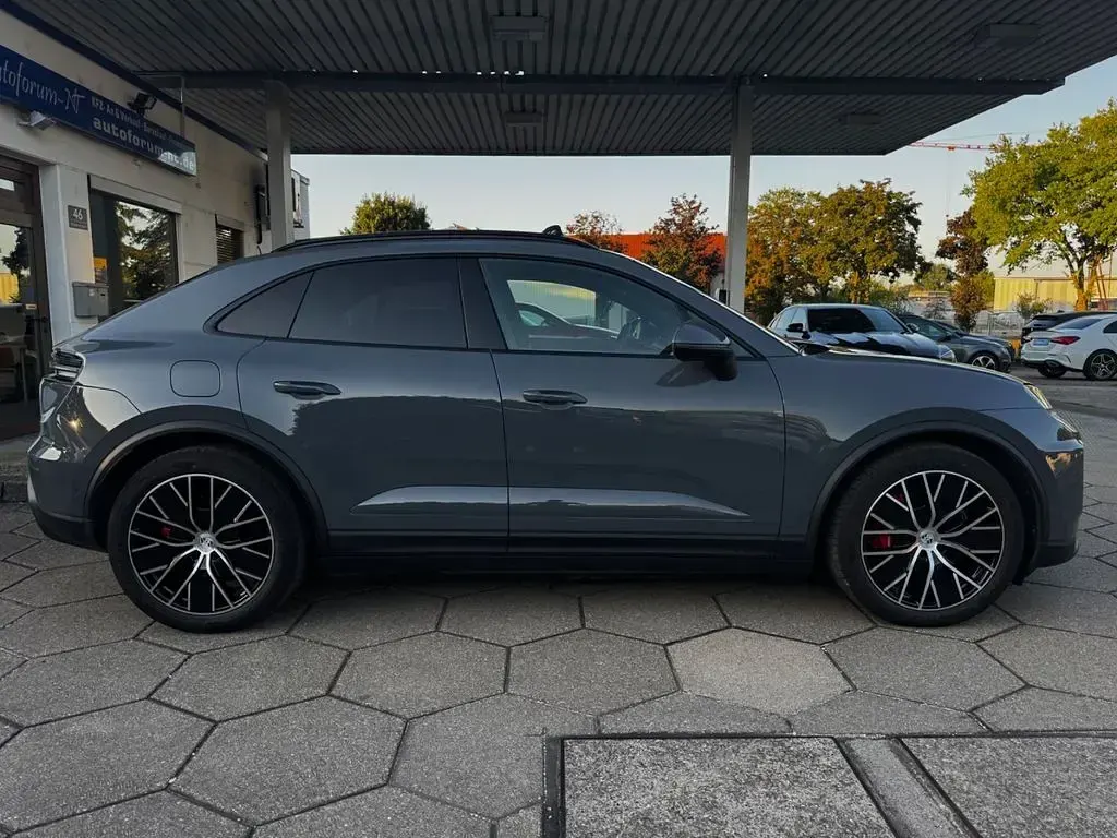 Gebraucht Porsche Macan 4 Electric Chrono 380 kW (517 PS) 2025 Grau SUV