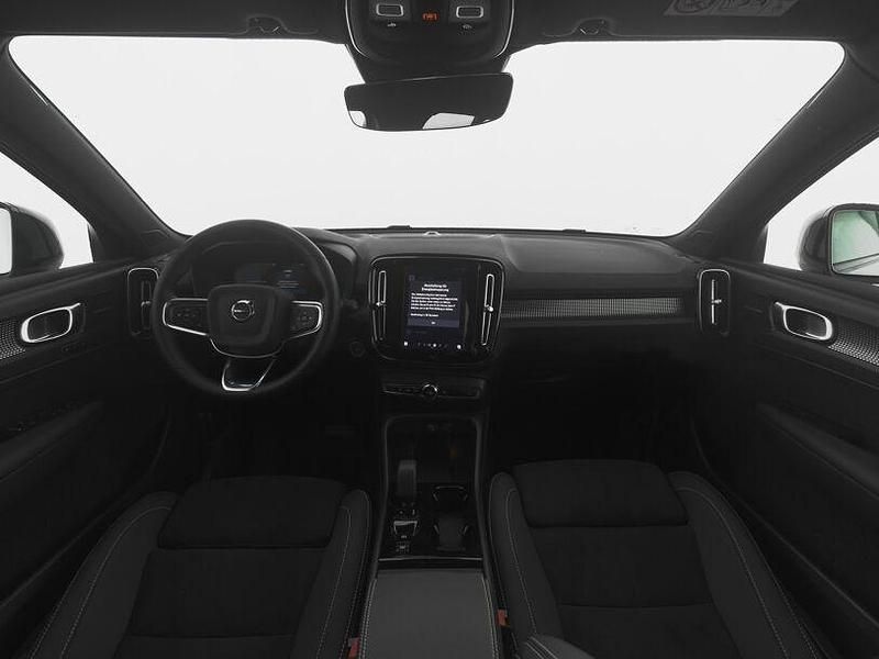 Gebraucht Volvo XC40 Plus 163 PS (119 kW) 2025 Silber SUV