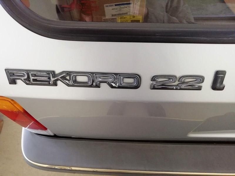 Gebraucht Opel Rekord 116 PS (85 kW) 1986 Silber Kombi