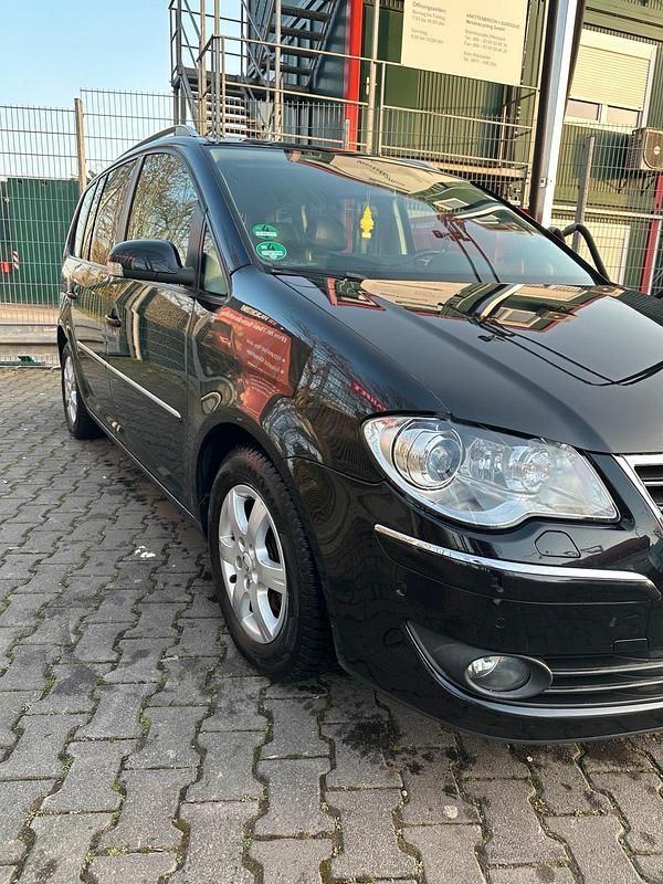 Gebraucht VW Touran 140 PS (102 kW) 2008 Schwarz Van / Kleinbus
