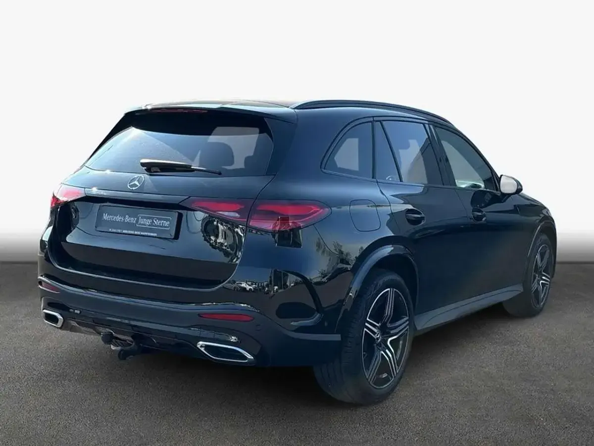 Gebraucht Mercedes GLC200 AMG 204 PS (150 kW) 2025 Schwarz SUV