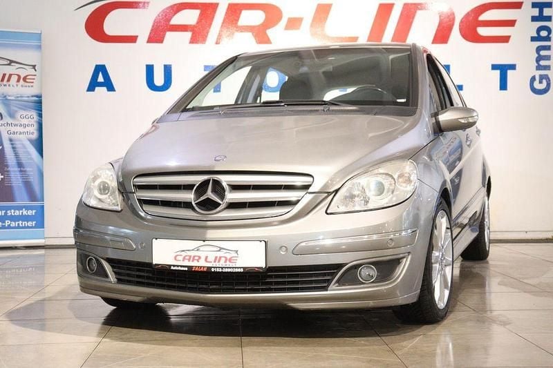 Grau Gebraucht 2005 Mercedes B200 Van / Kleinbus | 4.888 € (Fairer Preis) - Bild 1/4