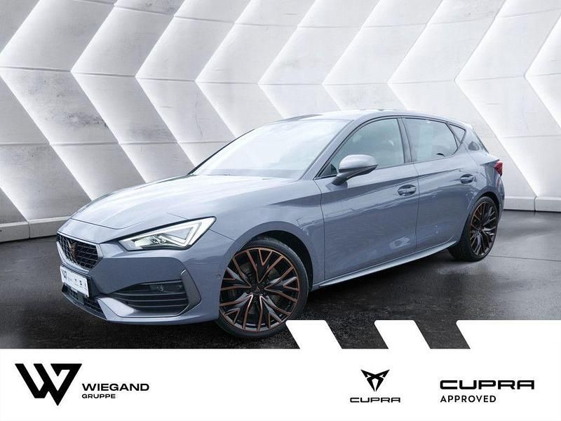 Grau Gebraucht 2023 Cupra Leon VZ Limousine | 33.396 € (Teuer) - Bild 1/4