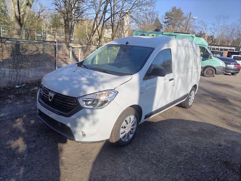 Gebraucht Dacia Dokker Essentiel 95 PS (69 kW) 2021 Gletscherweiss Van / Kleinbus