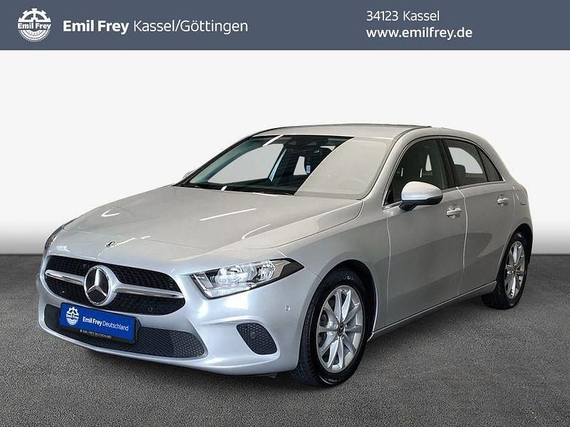 Silber Gebraucht 2021 Mercedes A180 Progressive Limousine | 22.900 € (Fairer Preis) - Bild 1/4