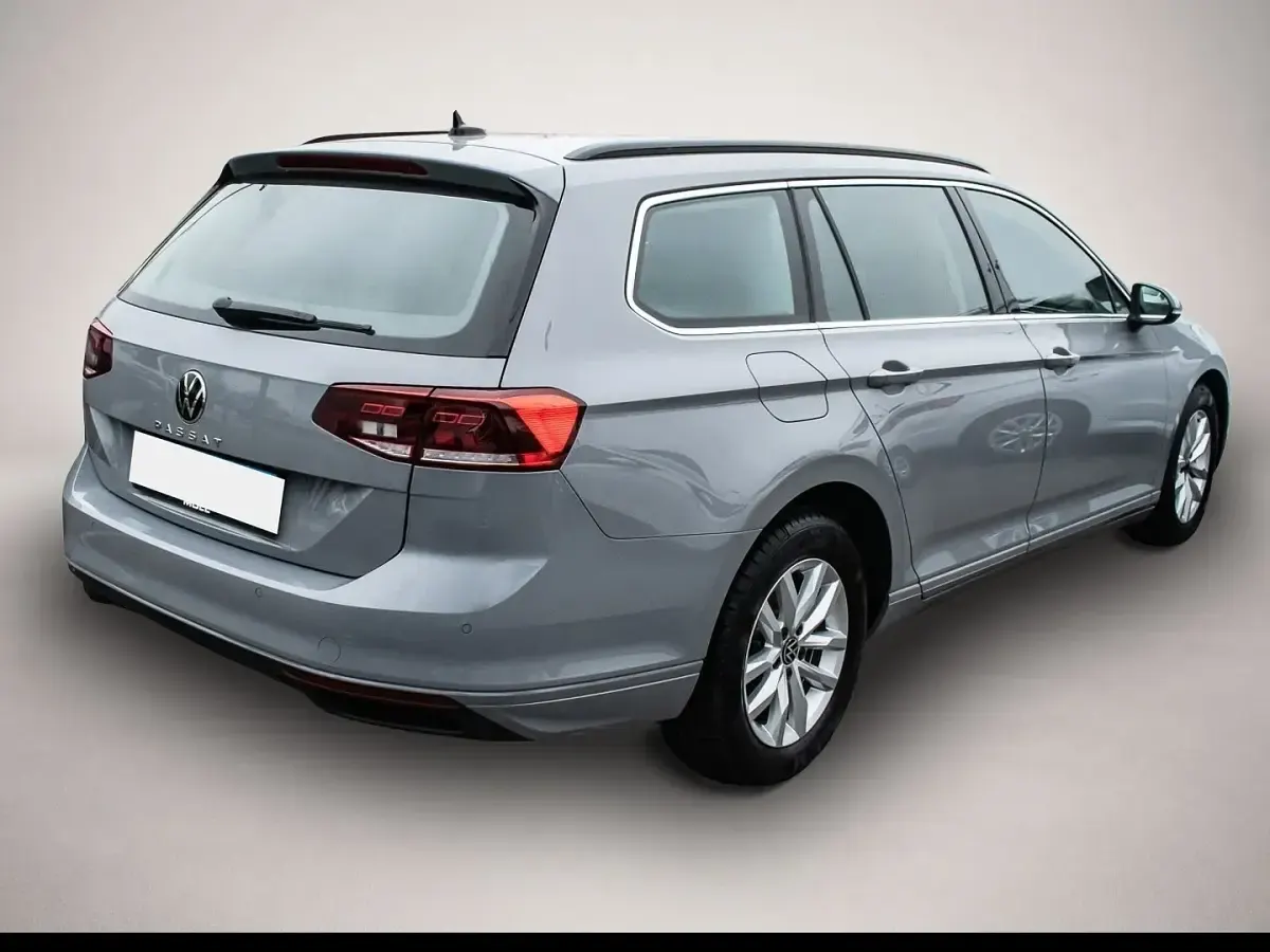 Gebraucht VW Passat Business 150 PS (110 kW) 2024 Kombi