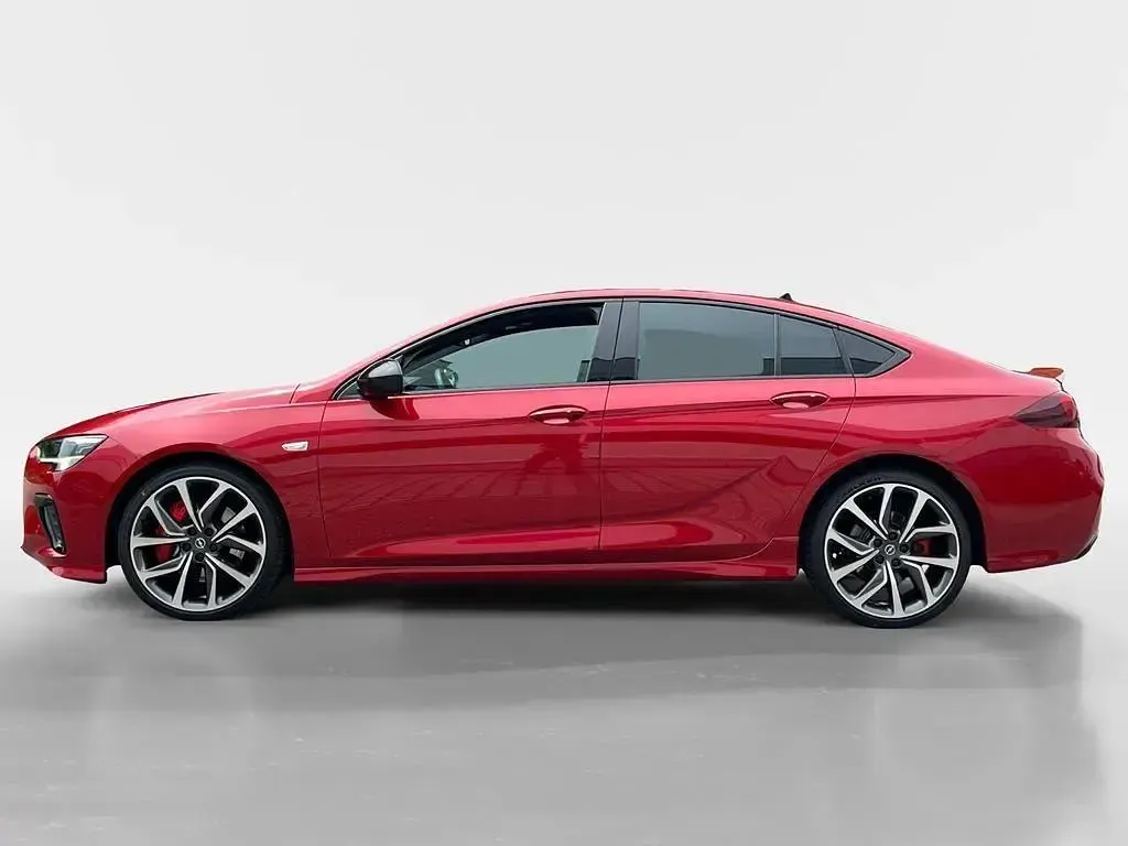 Gebraucht Opel Insignia Sport 230 PS (169 kW) 2020 Chili rot/kardio rot Limousine