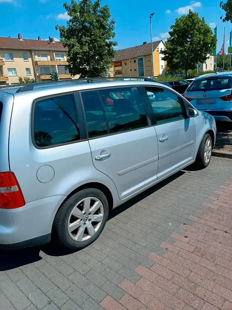 Gebraucht VW Touran 105 PS (77 kW) 2005 Silber Van / Kleinbus