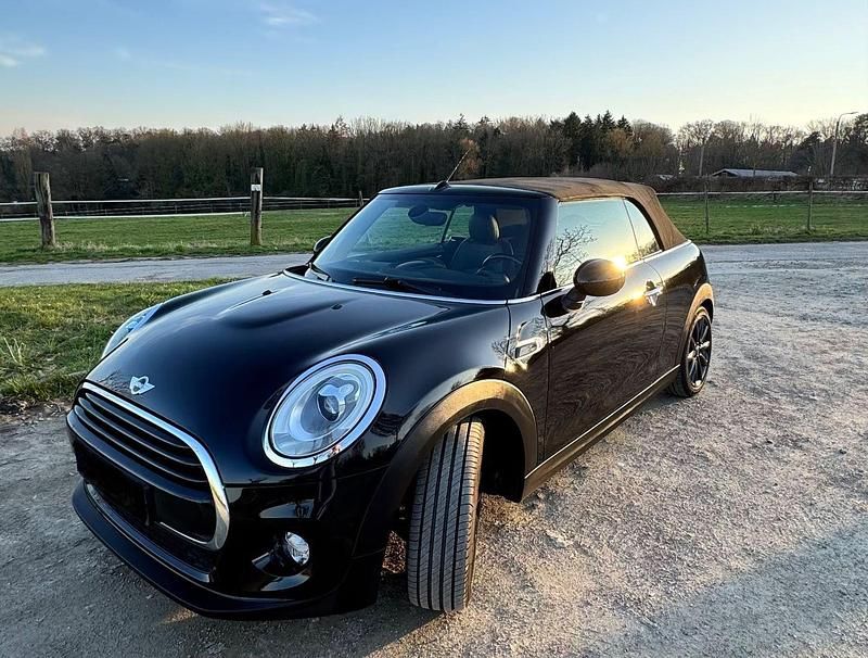 Gebraucht Mini Cooper 136 PS (100 kW) 2018 Schwarz Kleinwagen