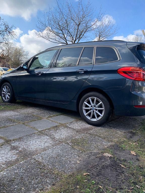 Gebraucht BMW 216 116 PS (85 kW) 2016 Grau Van / Kleinbus