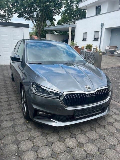 Blau Gebraucht 2019 Kia Rio DREAM-TEAM Edition Limousine | 13.999 € (Fairer Preis) - Bild 1/4