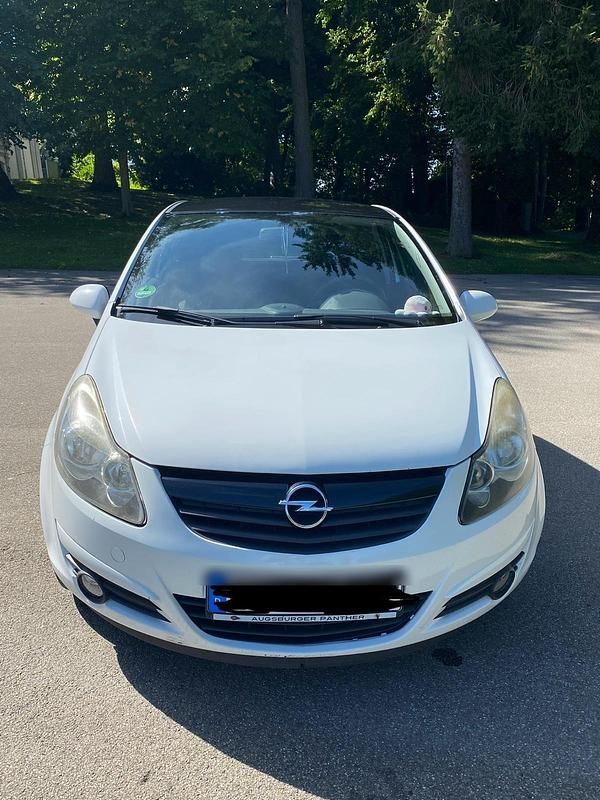 Weiß Gebraucht 2010 Opel Corsa Kleinwagen | 2.250 € (Fairer Preis) - Bild 1/4