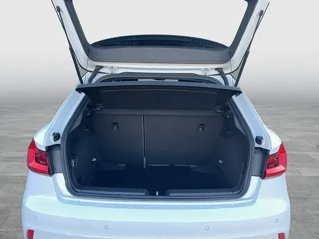 Gebraucht Audi A1 Sportback Advanced 116 PS (85 kW) 2020 Weiss Kleinwagen