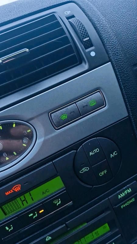 Gebraucht Ford Mondeo 125 PS (91 kW) 2006 Grau Kombi