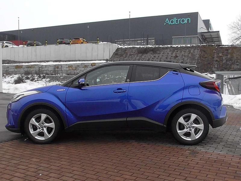 Gebraucht Toyota C-HR 152 PS (111 kW) 2022 Titanblau metallic SUV