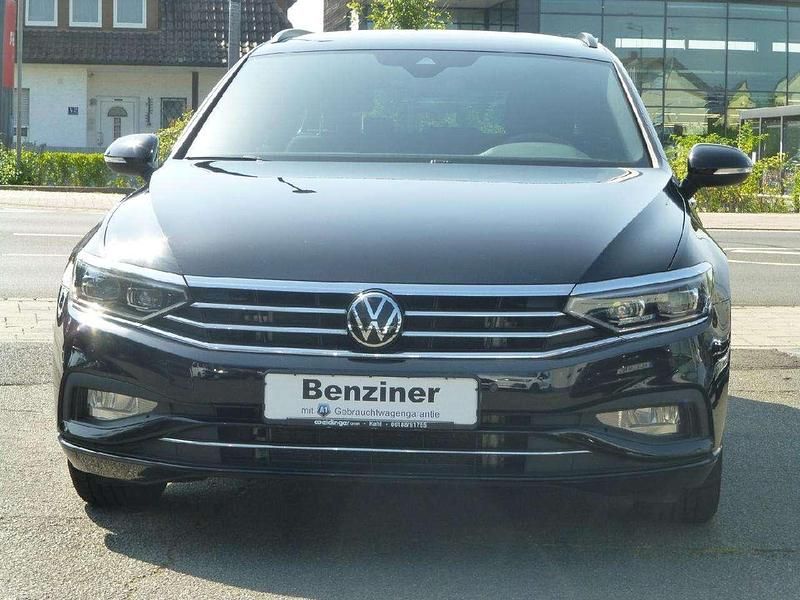 Deep black perleffekt Gebraucht 2023 VW Passat Business Kombi | 27.290 € (Fairer Preis) - Bild 1/4