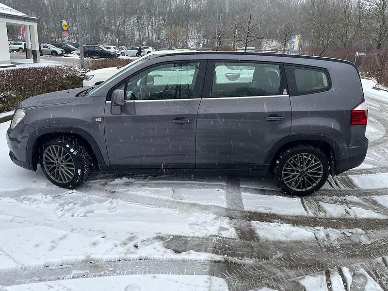 Gebraucht Chevrolet Orlando 163 PS (119 kW) 2011 Van / Kleinbus