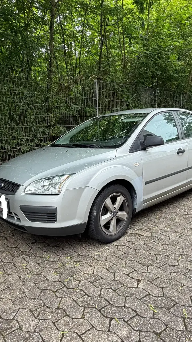 Gebraucht Ford Focus 80 PS (58 kW) 2007 Silber Limousine
