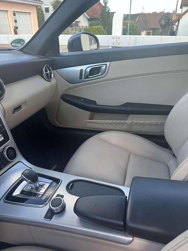 Gebraucht Mercedes SLC180 156 PS (114 kW) 2016 Grau Cabrio