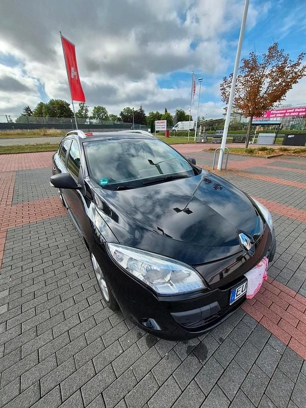Schwarz Gebraucht 2012 Renault Mégane GrandTour Kombi | 3.999 € (Guter Preis) - Bild 1/4