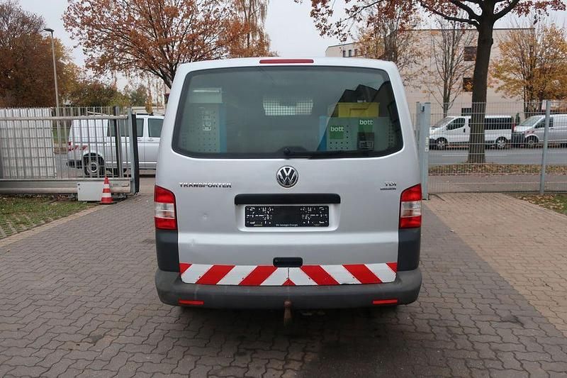 Gebraucht VW T5 140 PS (102 kW) 2010 Silber Van