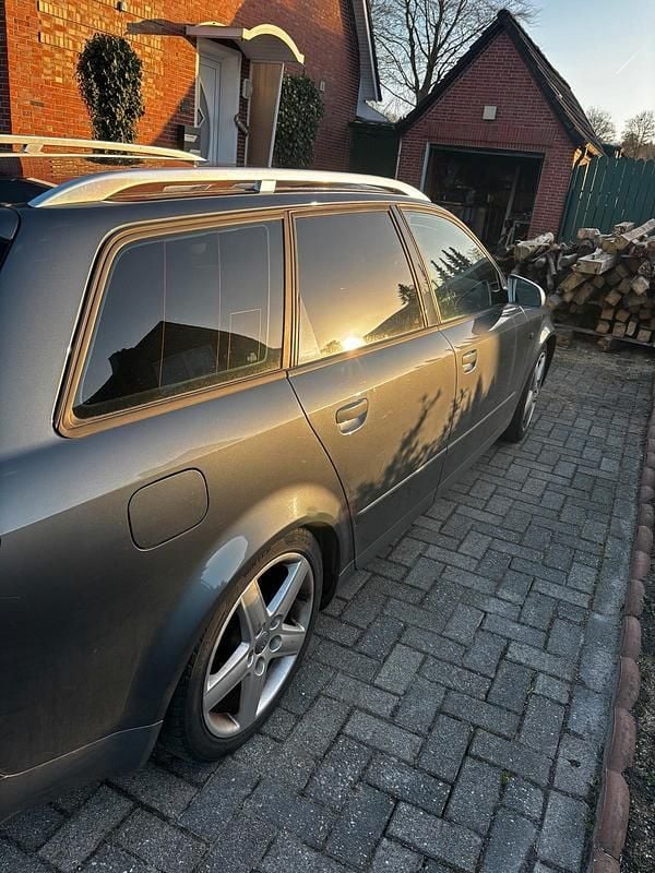 Używany Audi A4 170 KM (125 kW) 2002 Szary Kombi