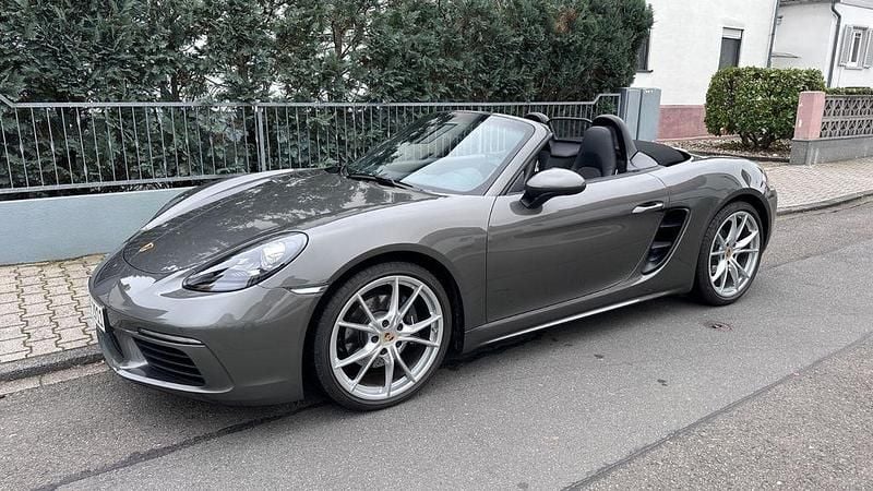 Gebraucht Porsche 718 Boxster 299 PS (219 kW) 2023 Achatgrau Cabrio