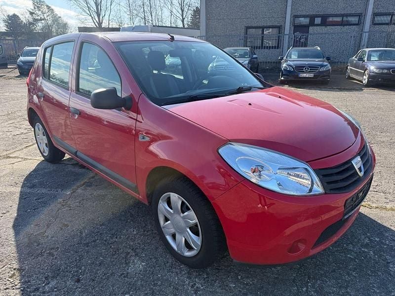 Gebraucht Dacia Sandero Ambiance 75 PS (55 kW) 2009 Rot Limousine
