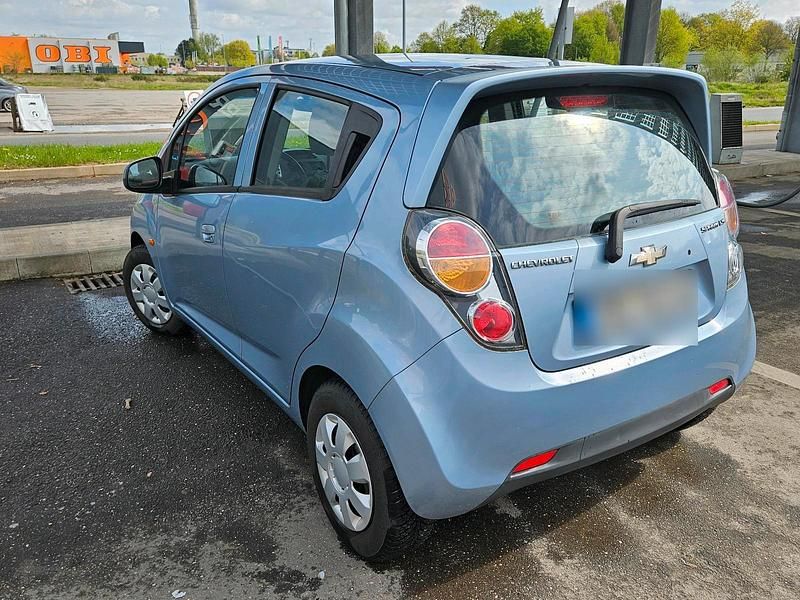 Gebraucht Chevrolet Spark 68 PS (50 kW) 2010 Blau Kleinwagen
