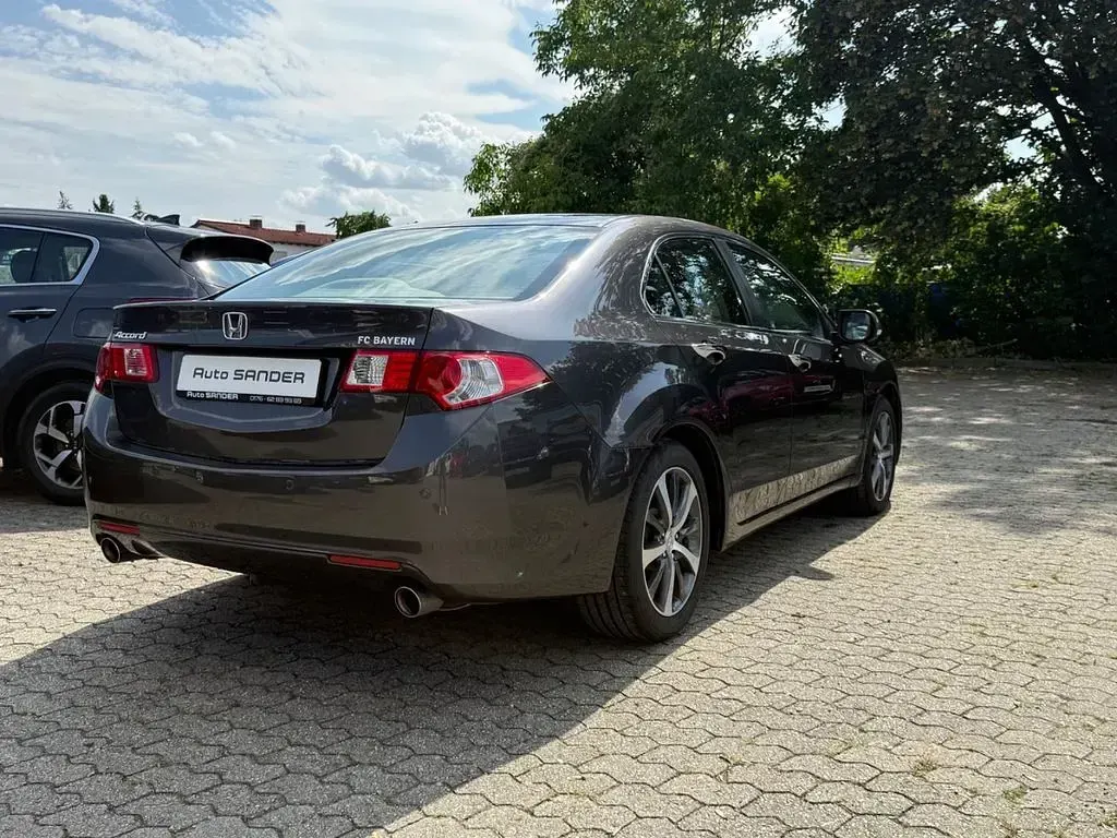 Gebraucht Honda Accord Executive 201 PS (147 kW) 2009 Grau Limousine