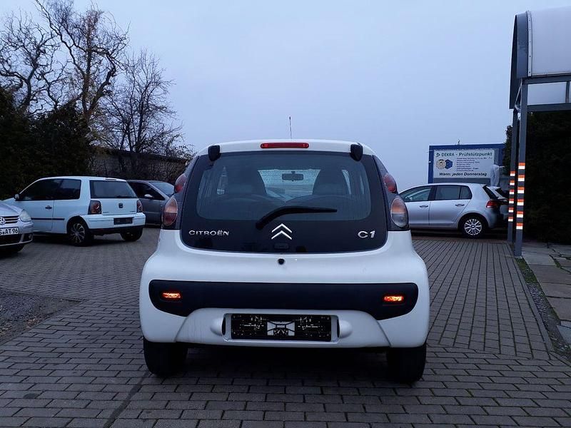 Gebraucht Citroën C1 Style 68 PS (50 kW) 2010 Weiß Kleinwagen