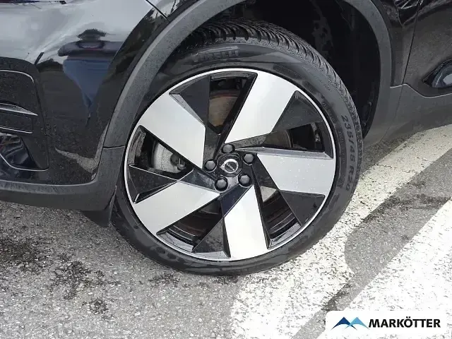 Gebraucht Volvo XC40 Core 169 kW (231 PS) 2023 Schwarz SUV