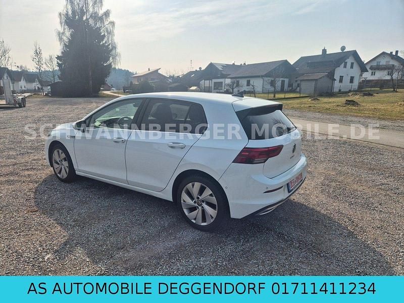Gebraucht VW Golf VII Style 150 PS (110 kW) 2020 Weiß Limousine